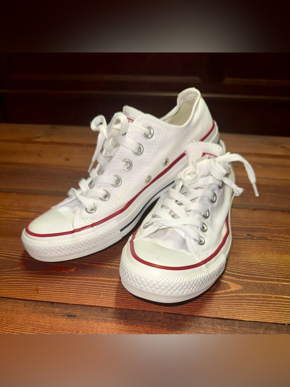 Converse Chuck Taylor All Star Low Top Optical White Sneakers (Women’s Size 7)